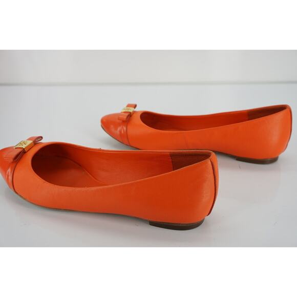 Tory Burch Hugo Pointy Toe Ballet Flats SZ 5.5 New Tiger Lily Leather Gold Logo - Picture 8 of 11